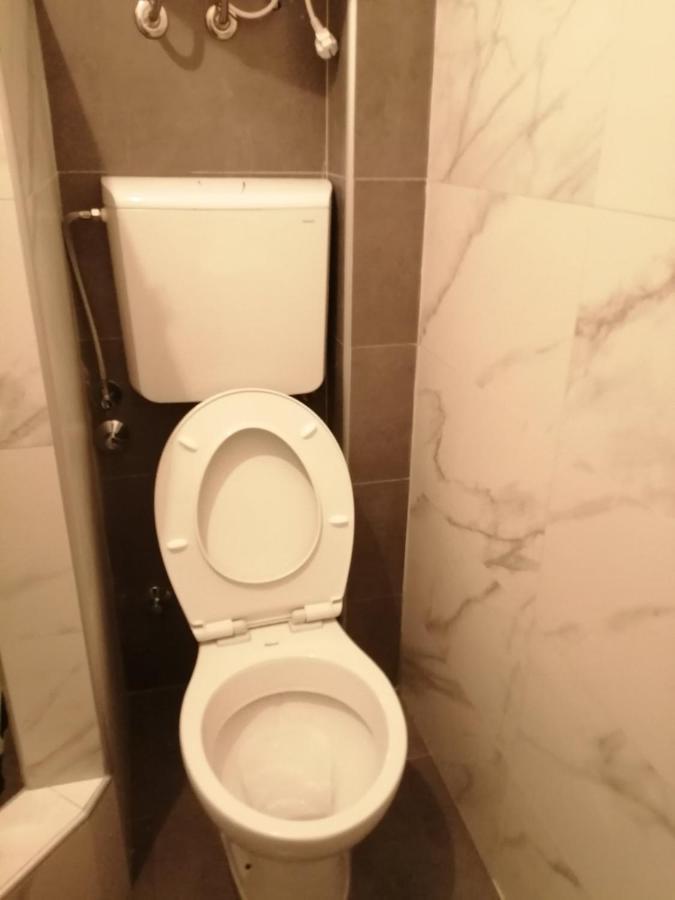 Anika Hotel Sutomore Luaran gambar