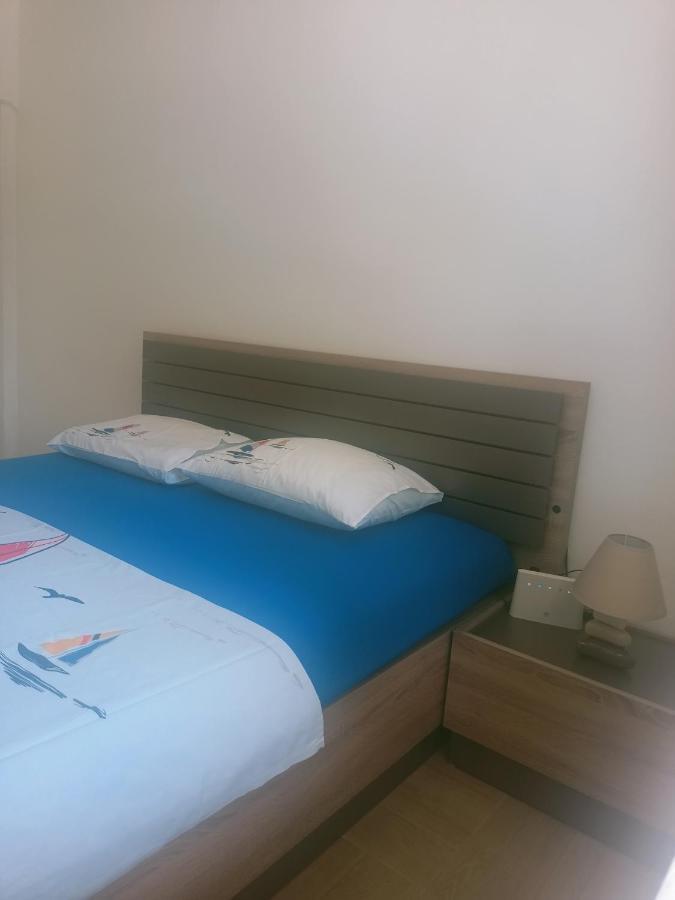 Anika Hotel Sutomore Luaran gambar